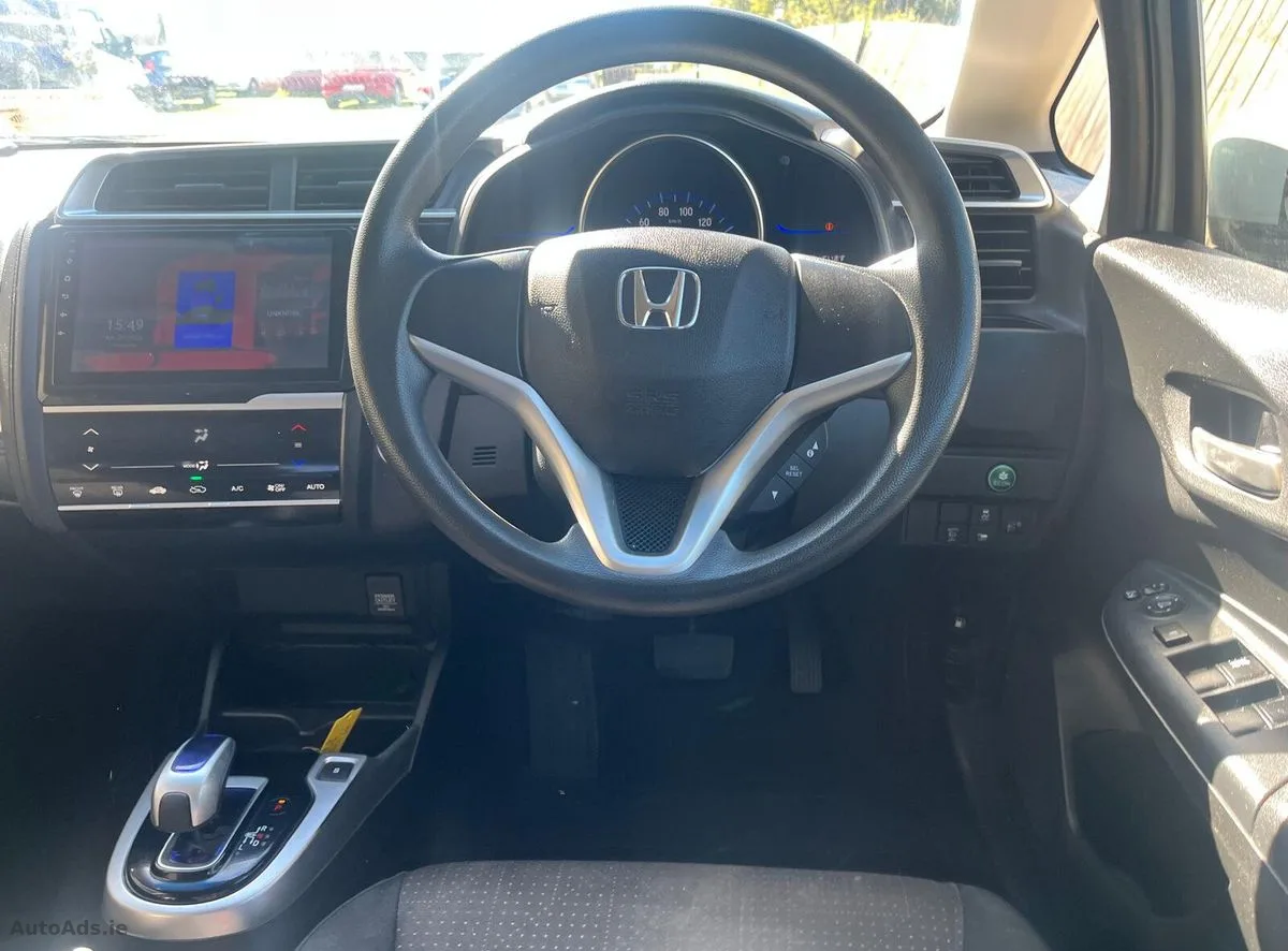 2016 Honda Fit – photo 15