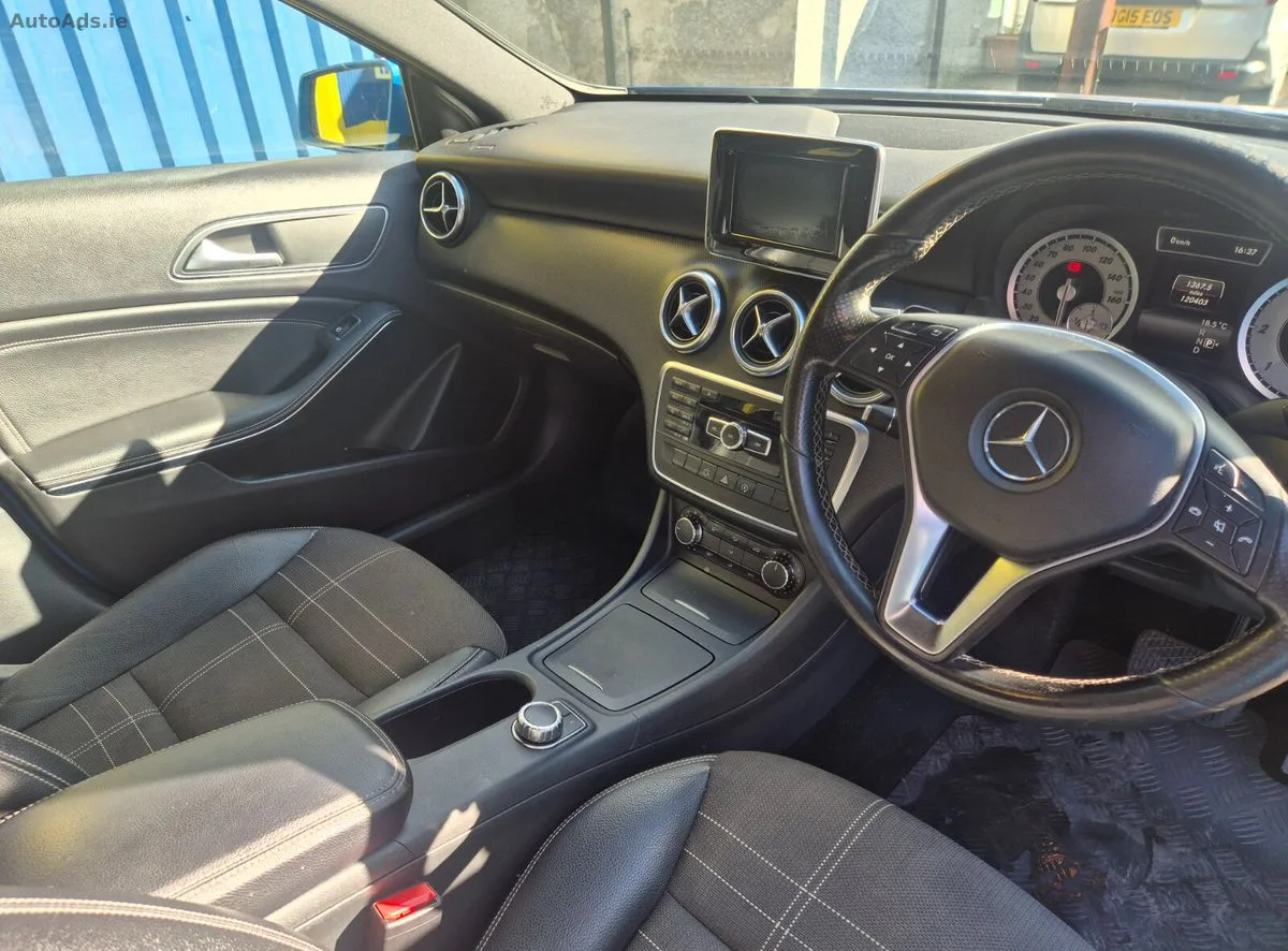 2015 Mercedes-Benz A-Class – photo 2