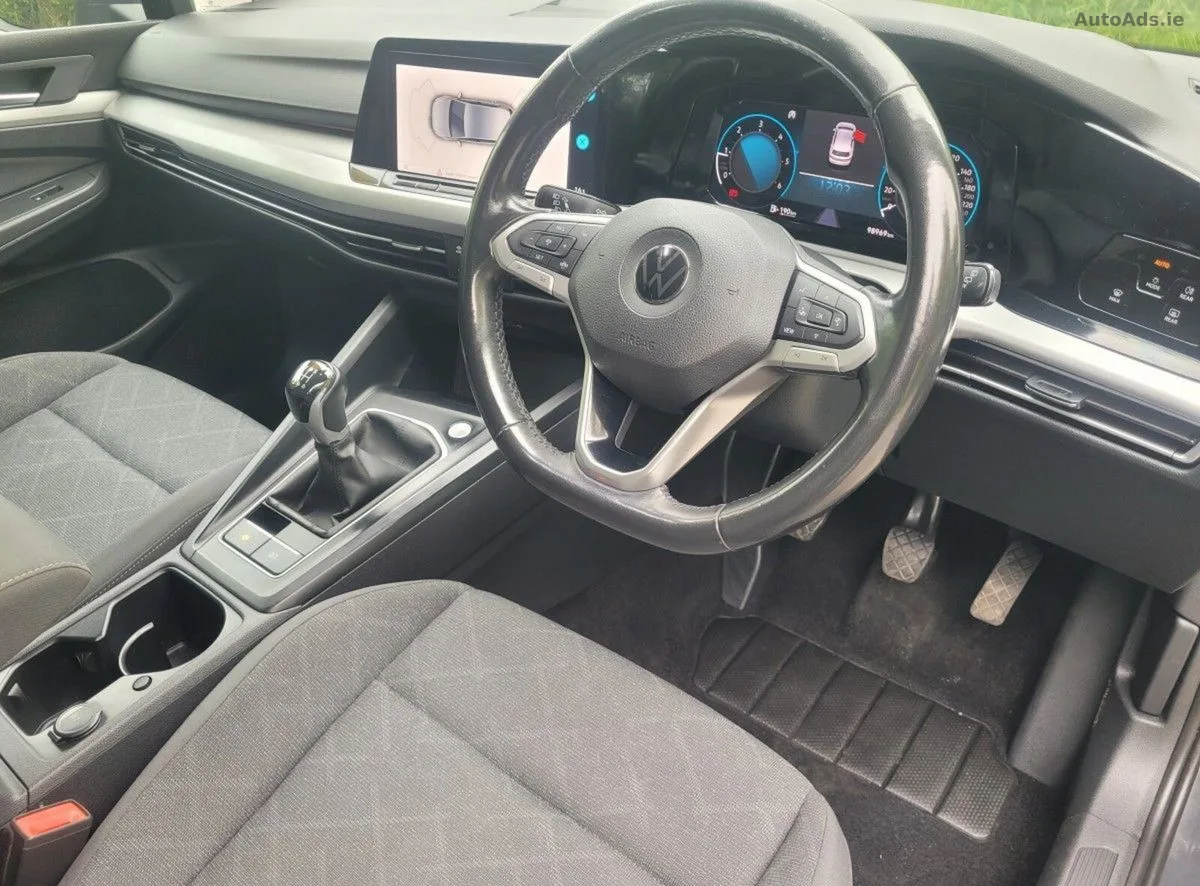 2022 Volkswagen Golf – photo 17