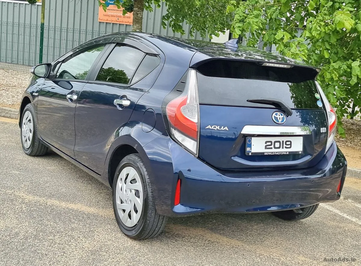 2019 Toyota Aqua – photo 4