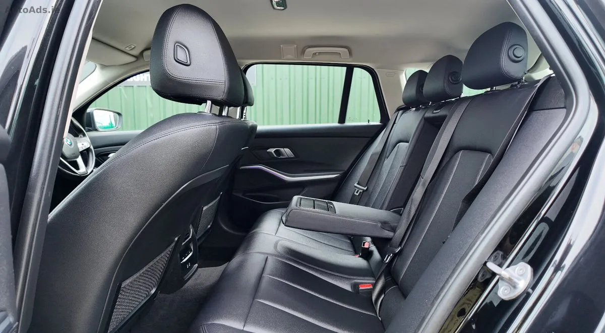 2021 BMW 3-Series – photo 19