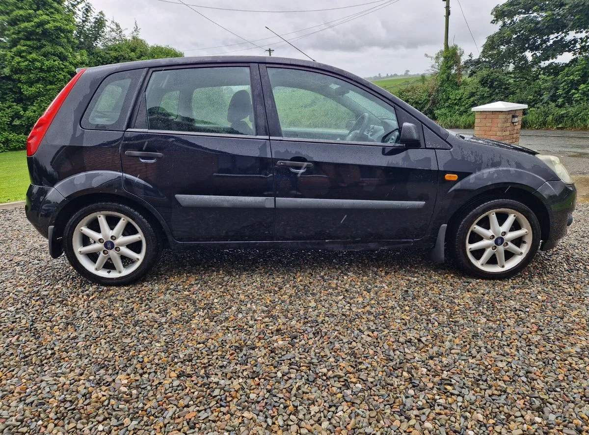 2006 Ford Fiesta – photo 2