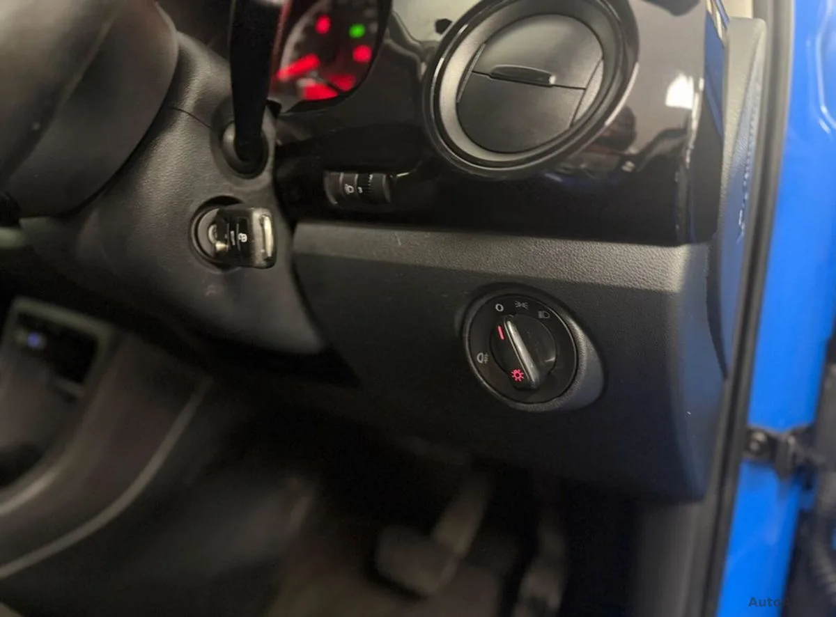 2015 Volkswagen up! – photo 10