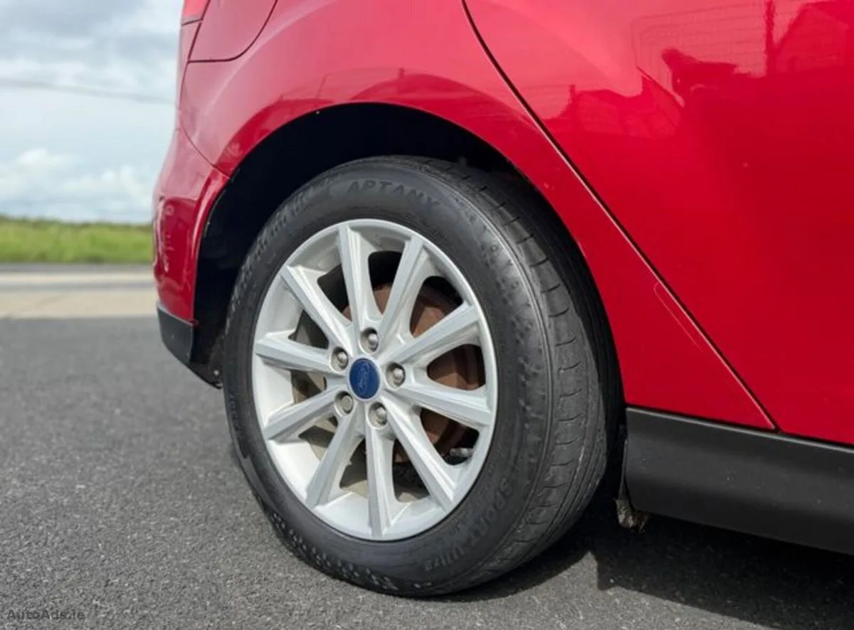 2017 Ford Focus – photo 6