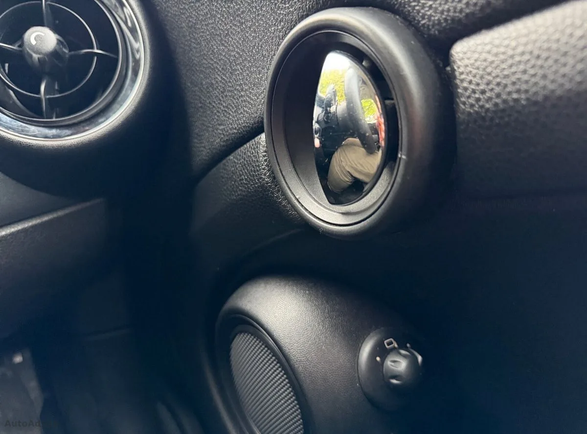 2010 Mini Cooper – photo 10