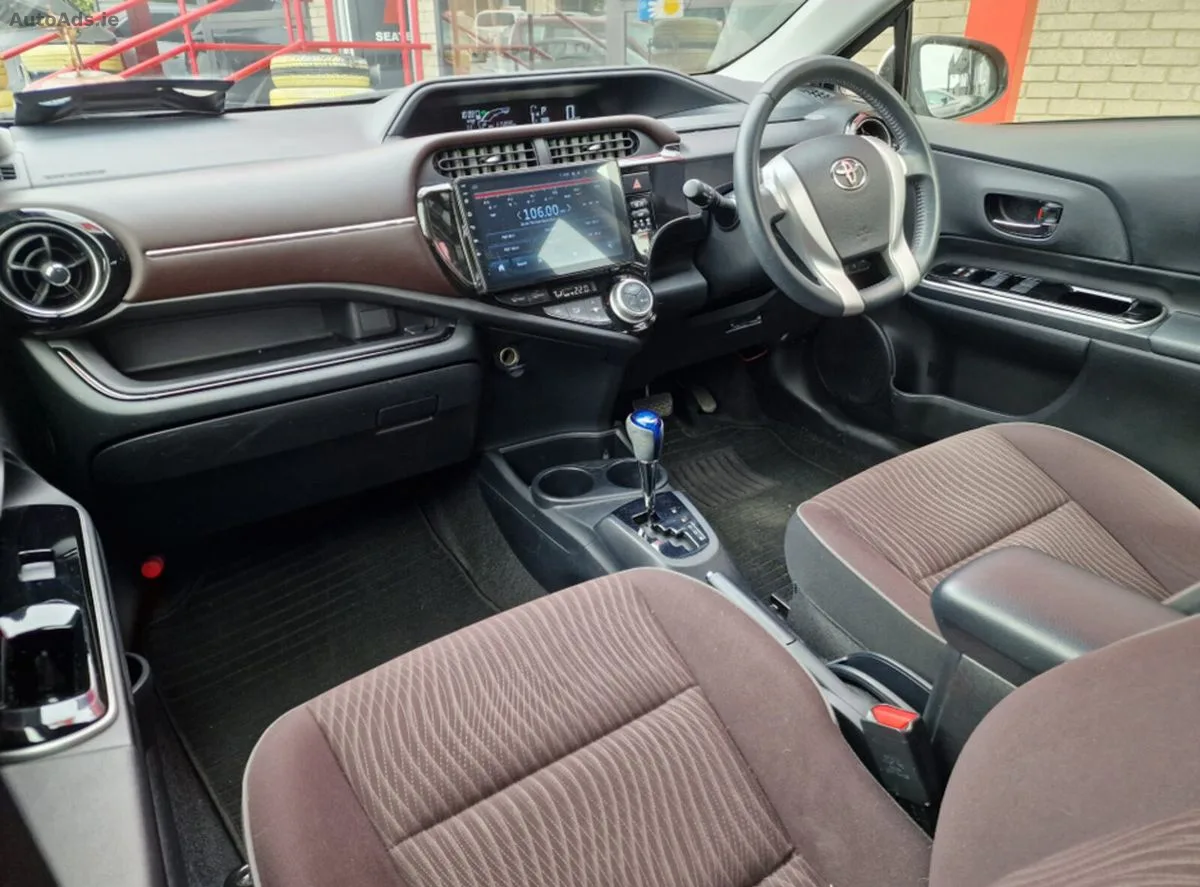 2017 Toyota Aqua – photo 5