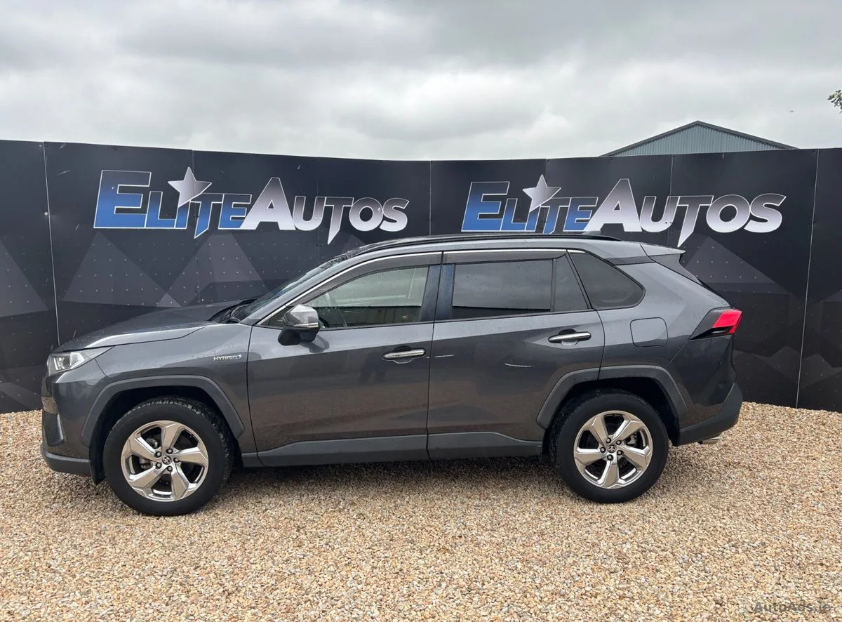 2019 Toyota RAV4 – photo 3