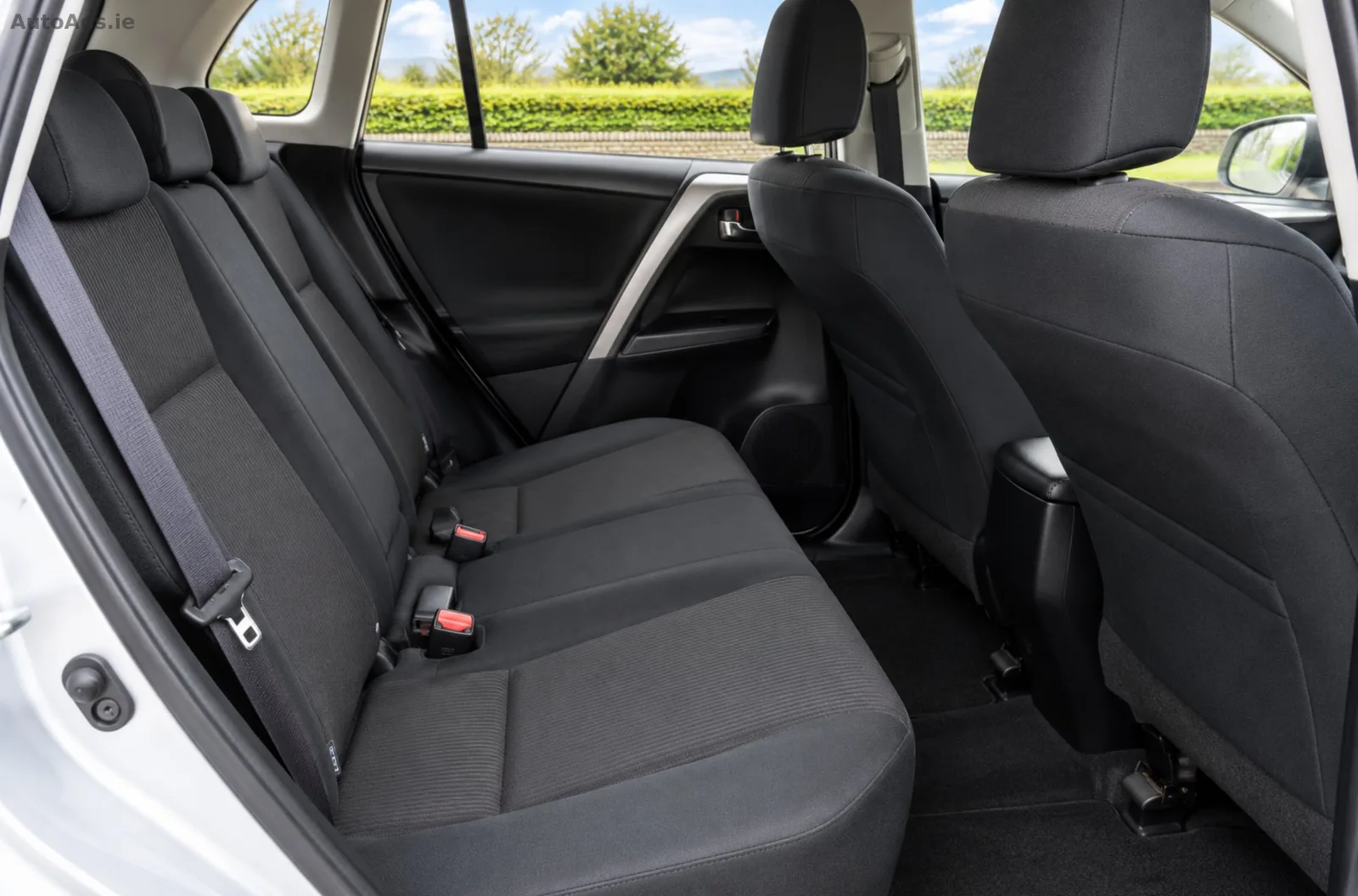 2016 Toyota RAV4 – photo 4
