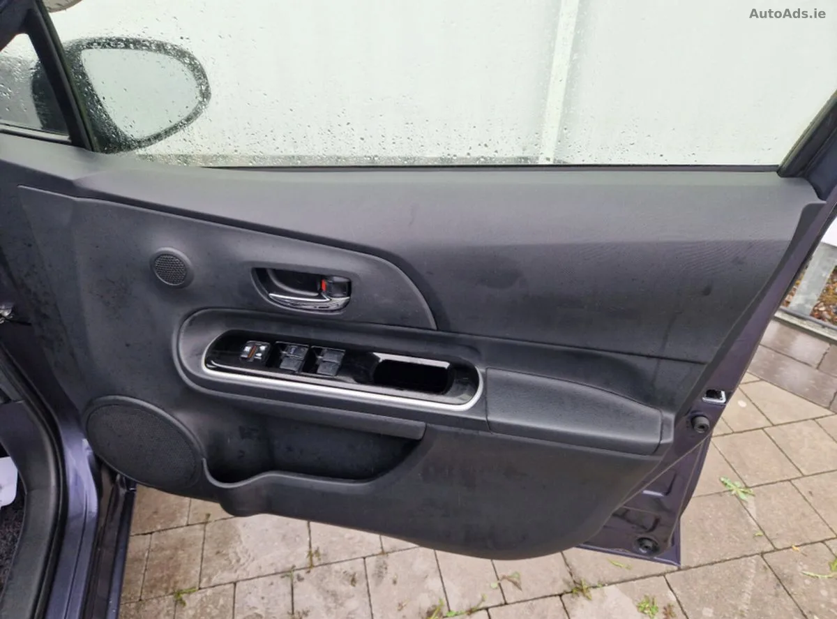 2015 Toyota Aqua – photo 14