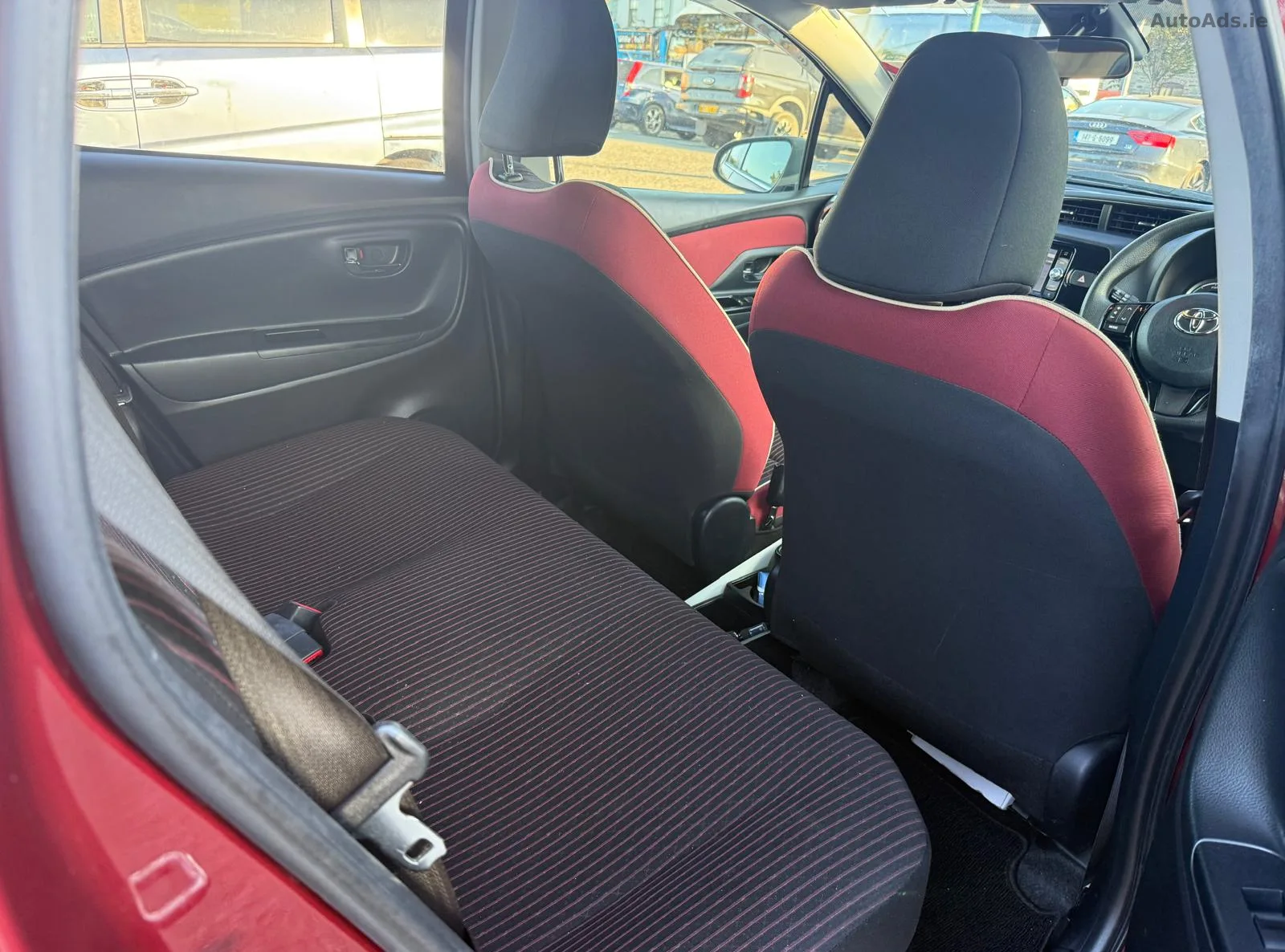 2017 Toyota Vitz – photo 9