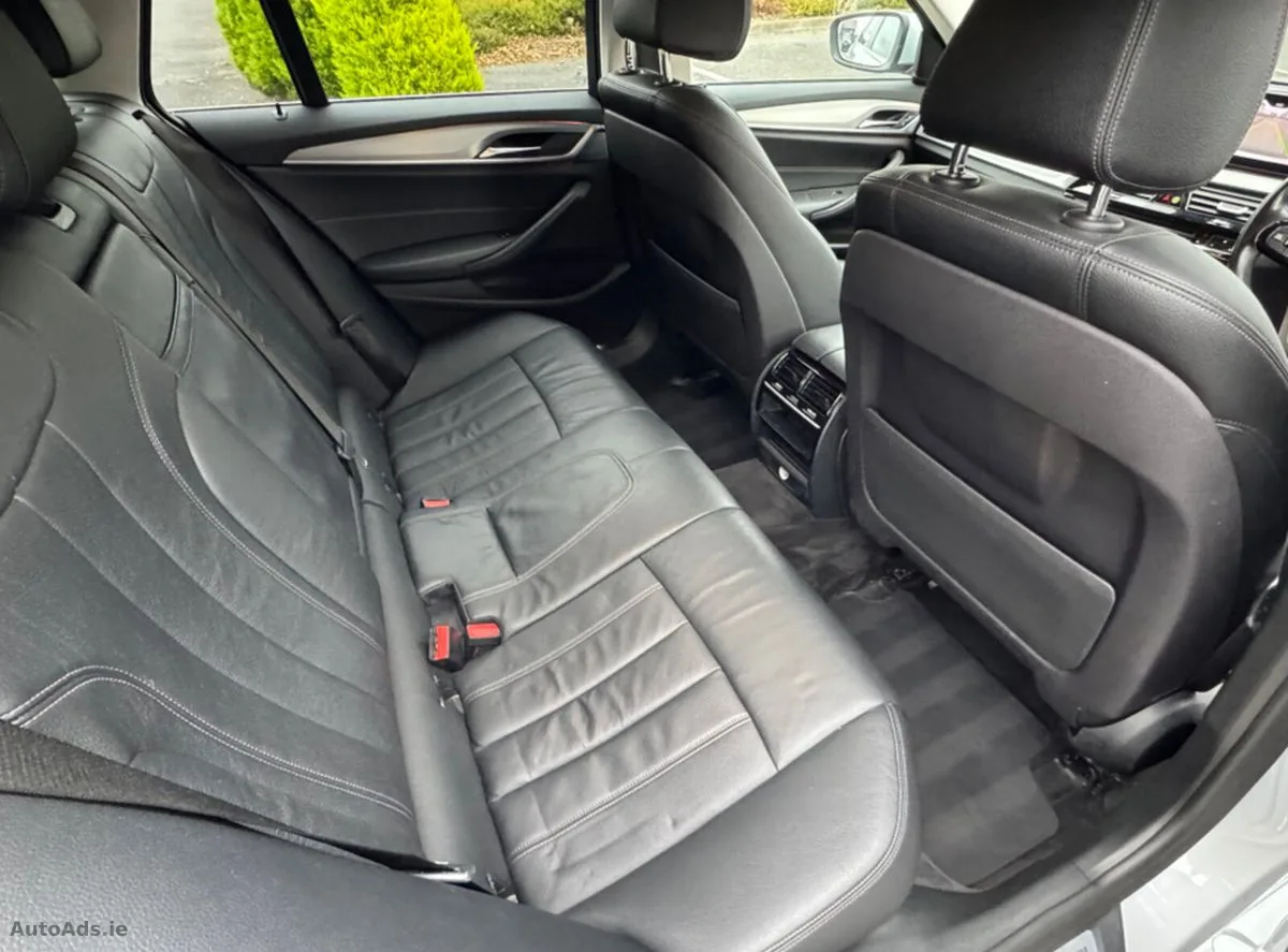 2019 BMW 5-Series – photo 12
