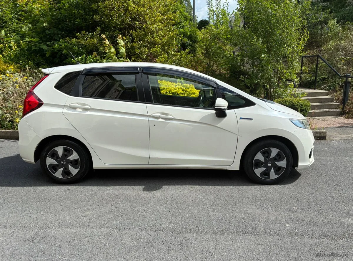 2018 Honda Fit – photo 2