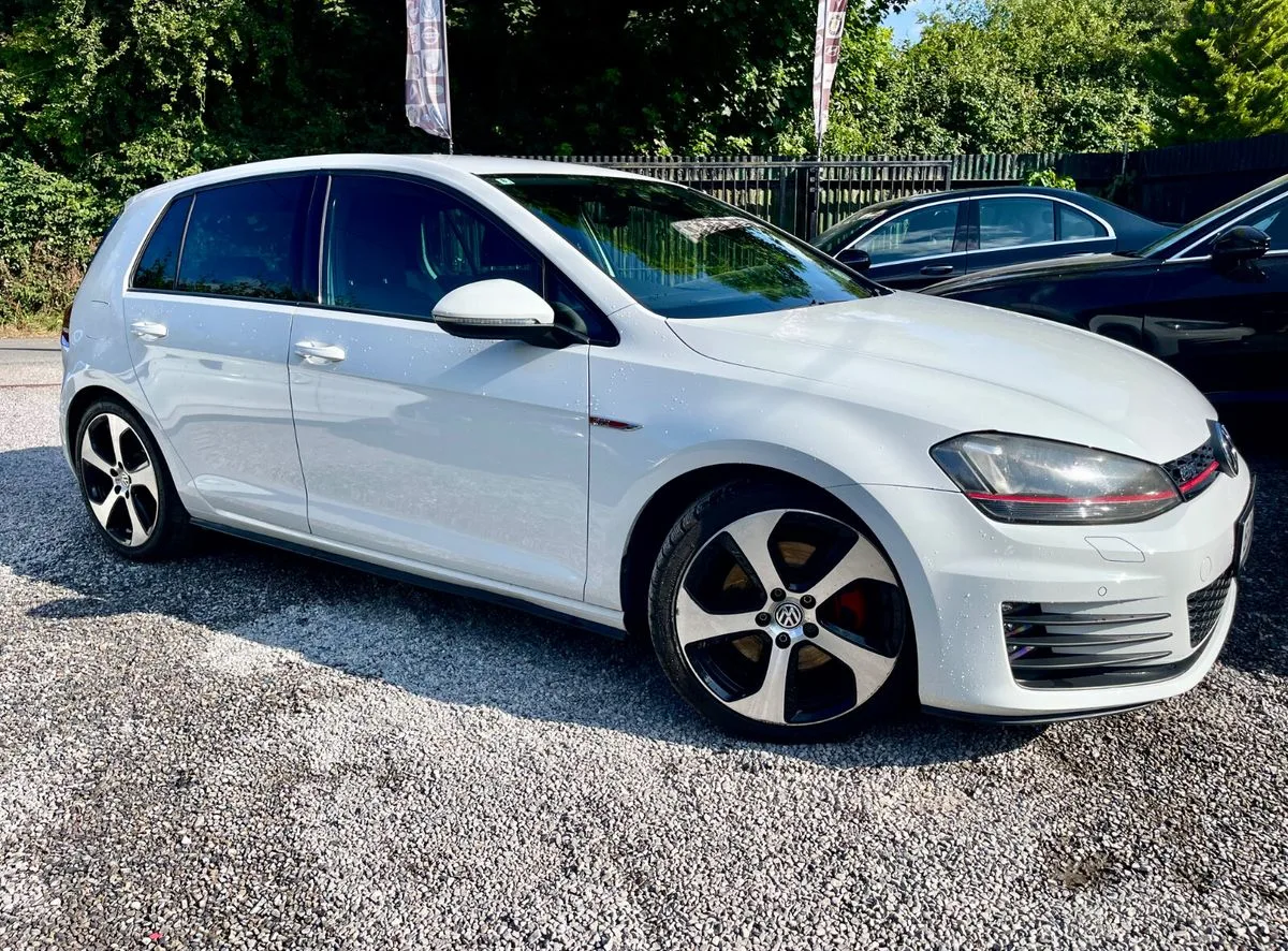 2015 Volkswagen Golf – photo 2