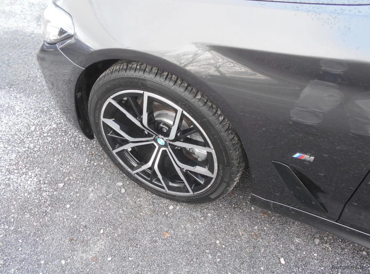 2022 BMW 5-Series – photo 11