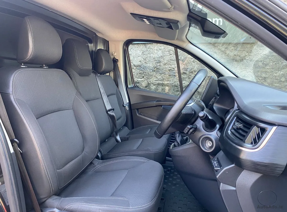 2022 Renault Trafic – photo 14