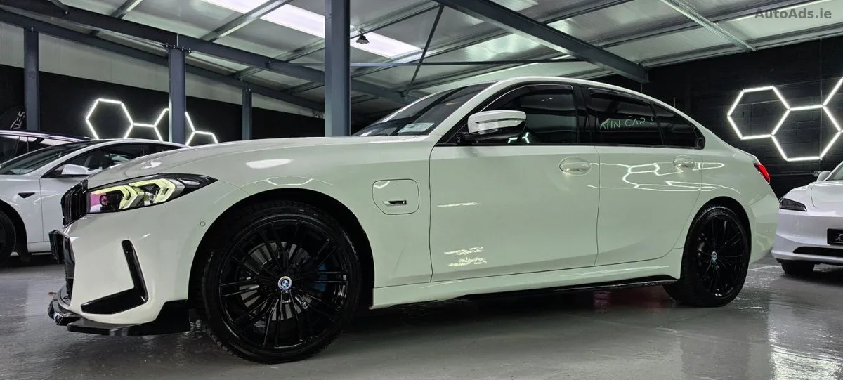 2024 BMW 3-Series – photo 18