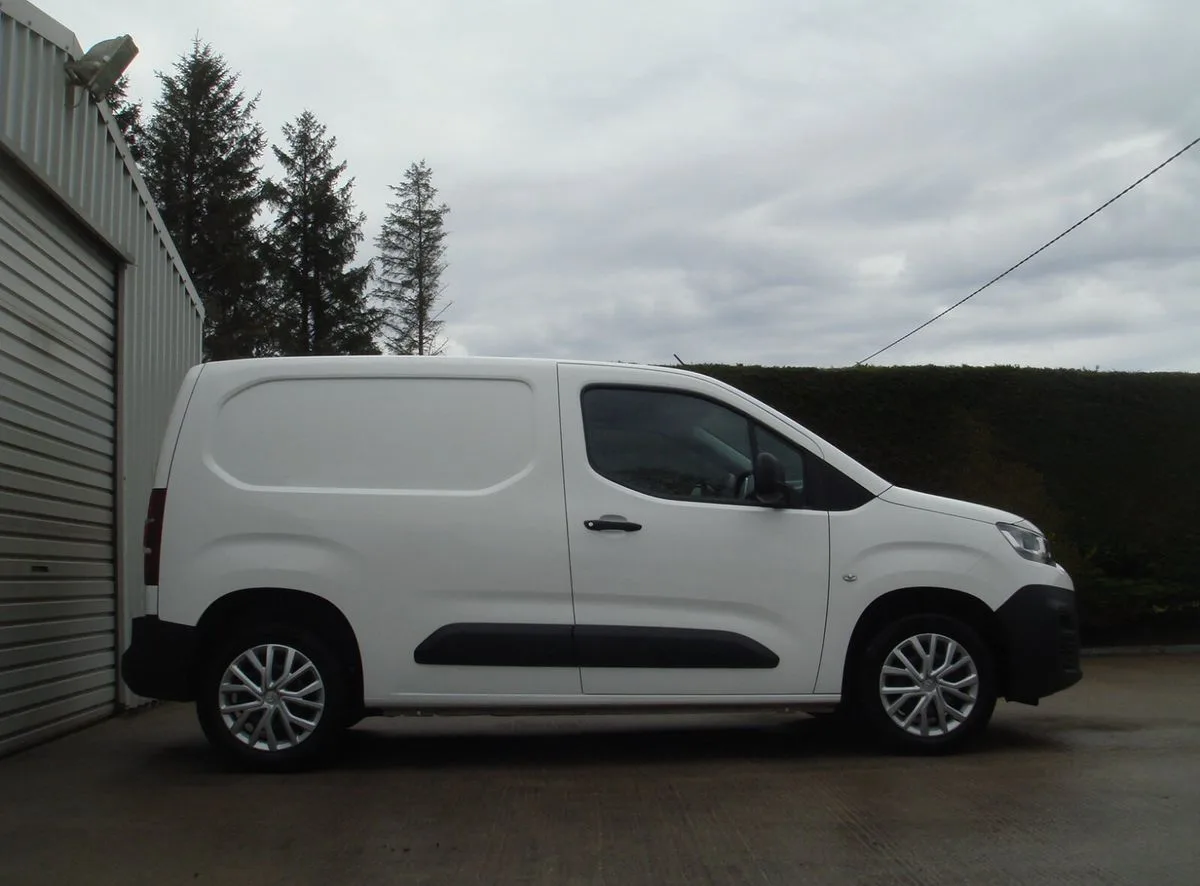 2021 Citroen Berlingo – photo 2
