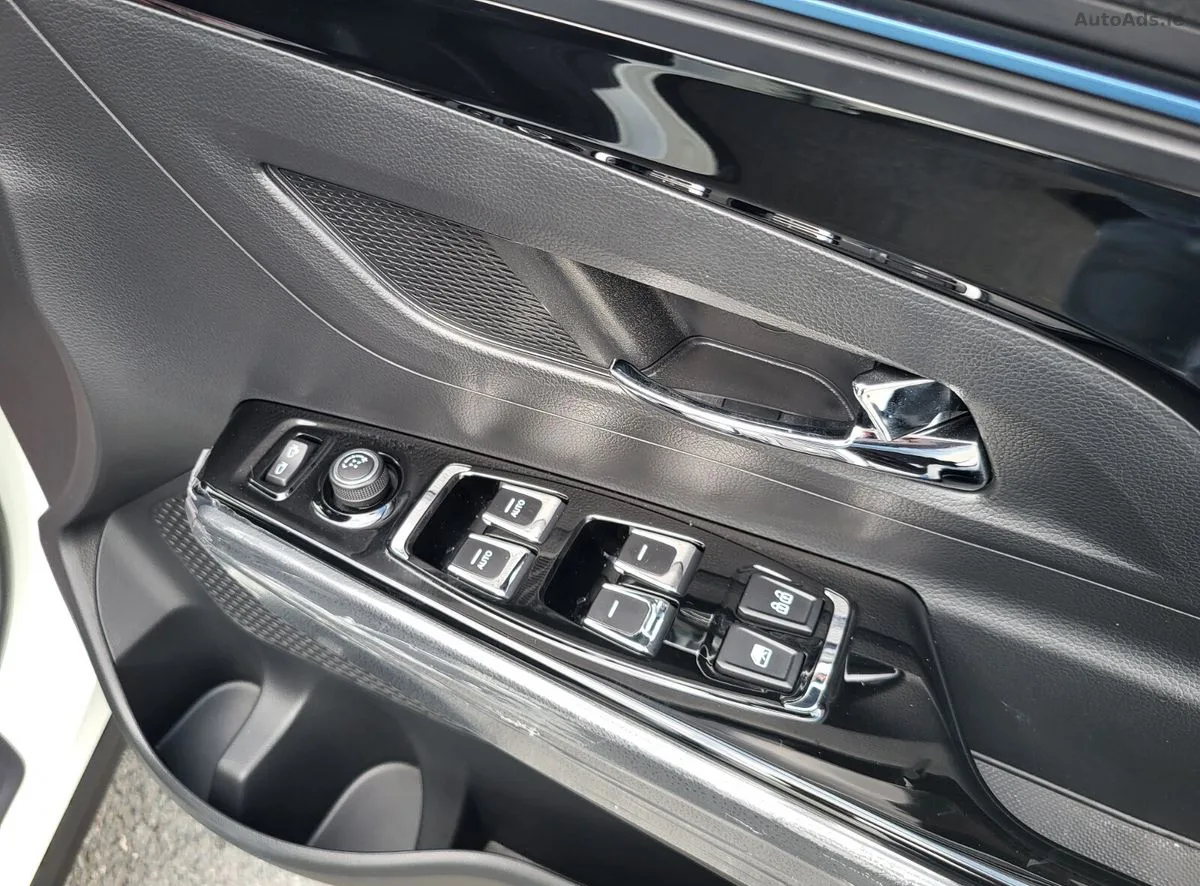 2025 KGM Korando – photo 15
