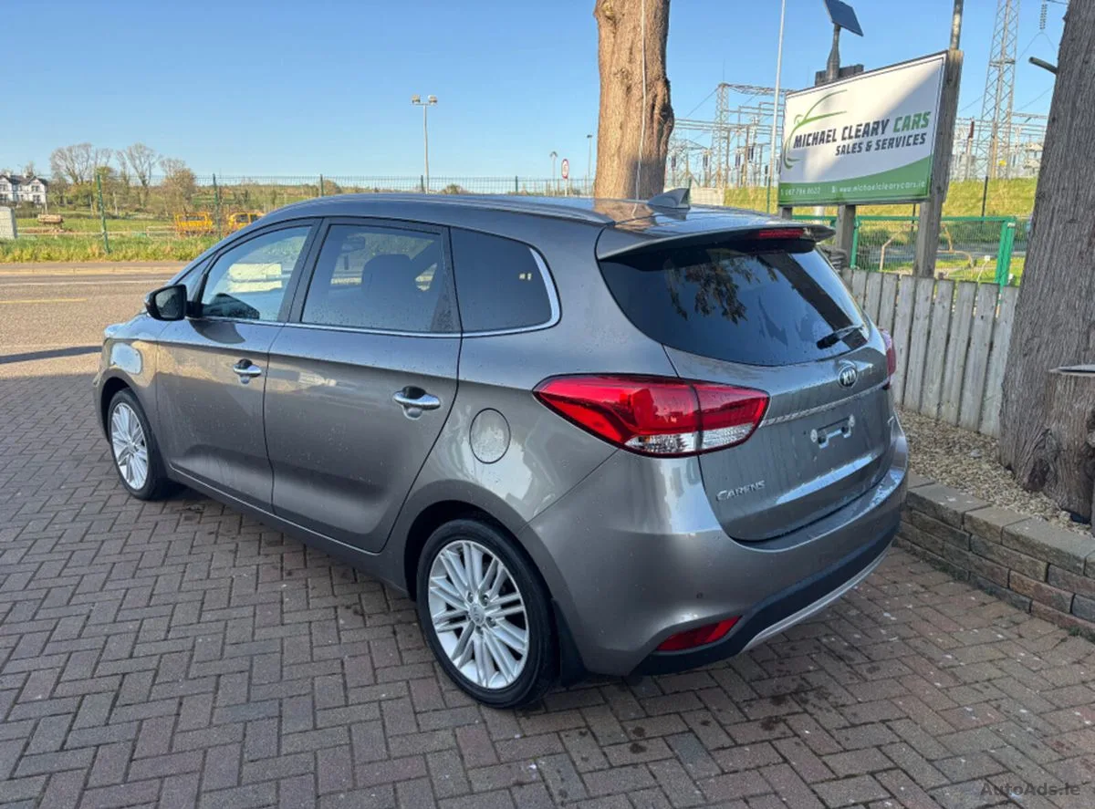 2018 Kia Carens – photo 4