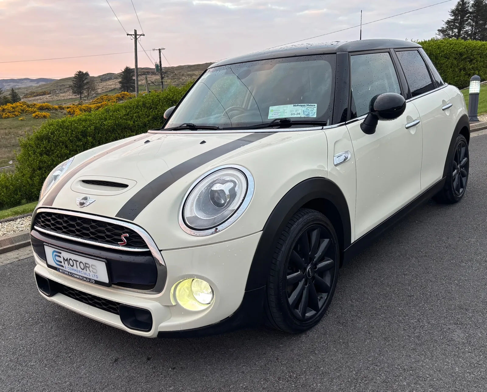 2017 MINI Cooper