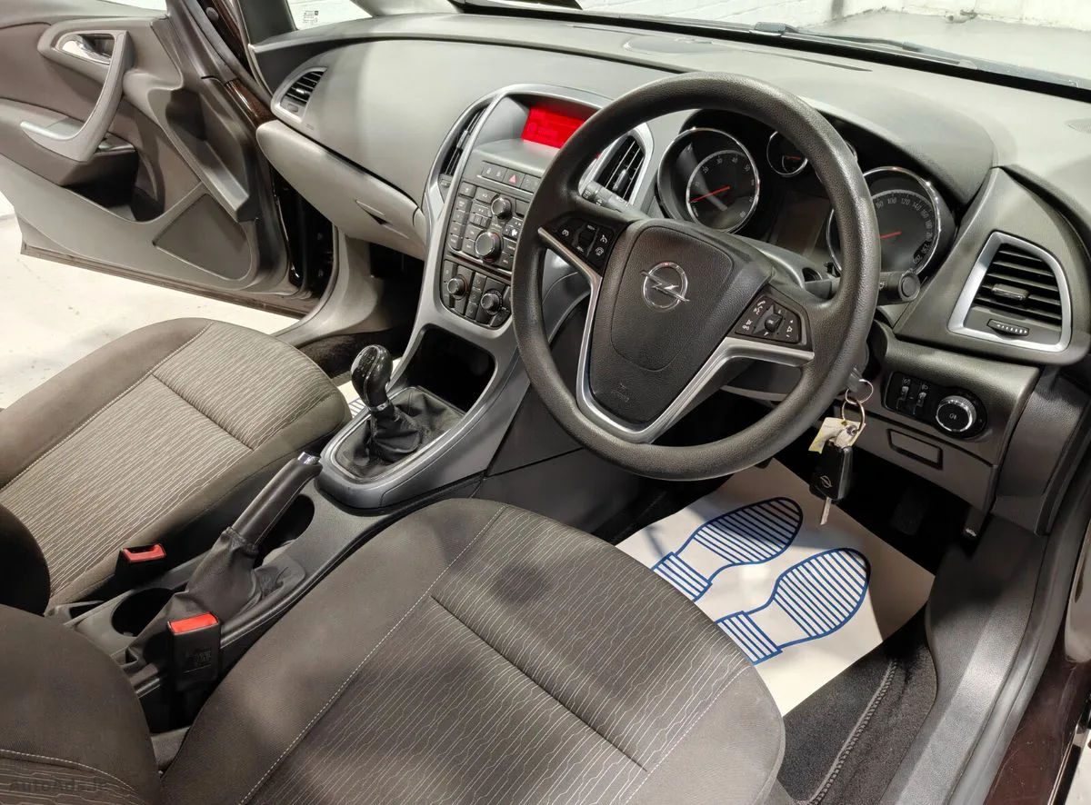 2014 Opel Astra – photo 18