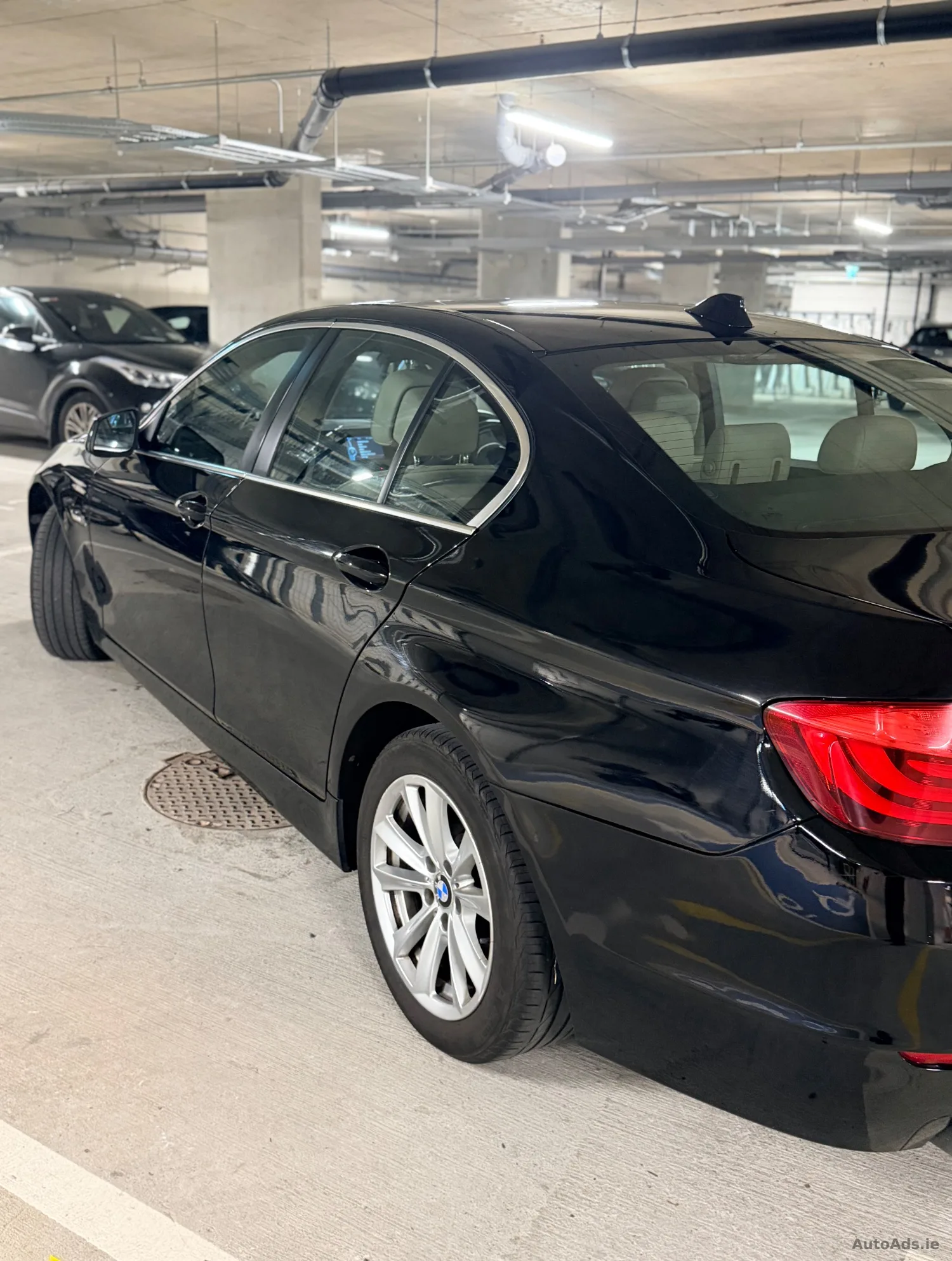 2011 BMW 5 Series – photo 5
