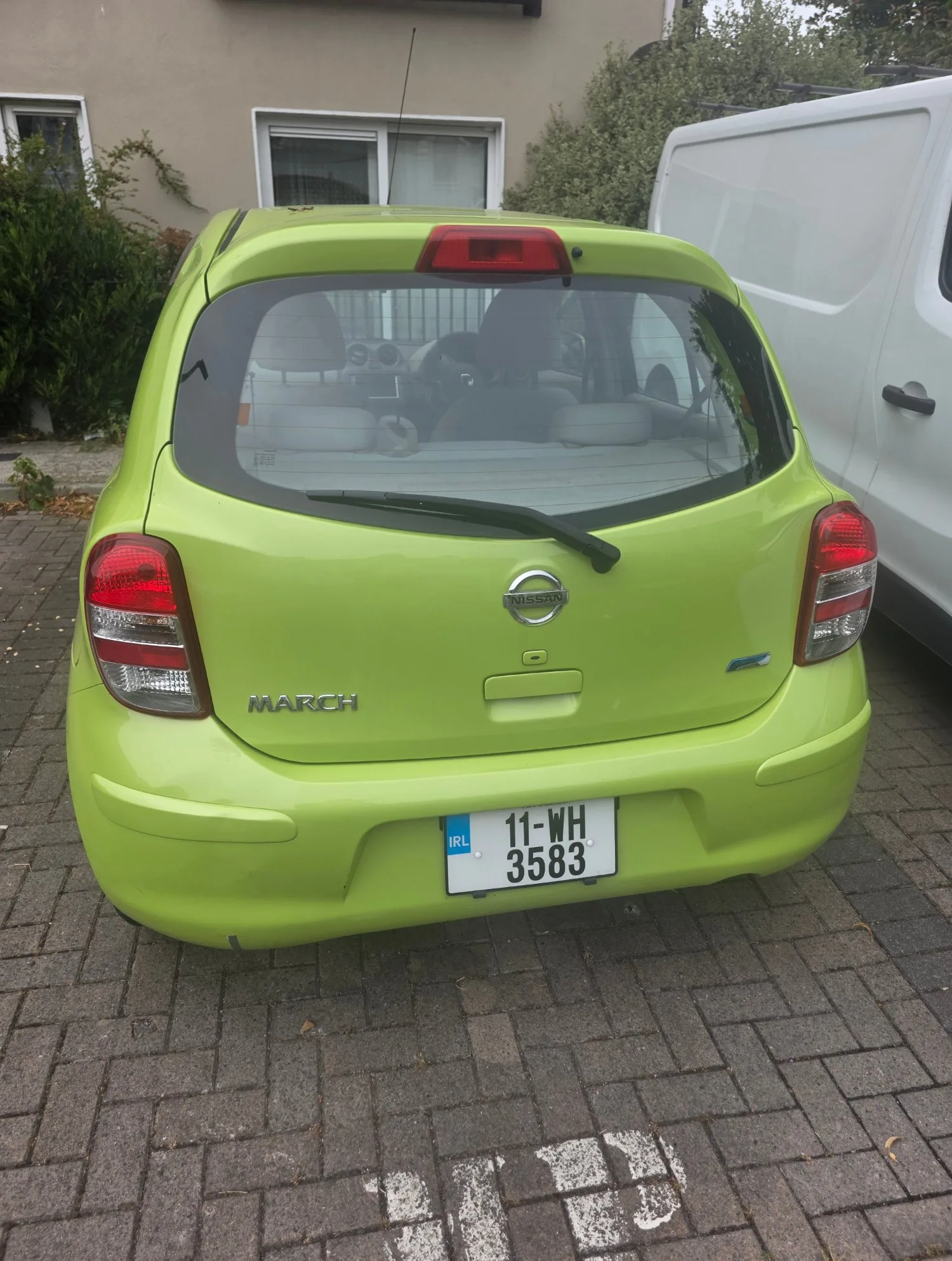 2011 Nissan March