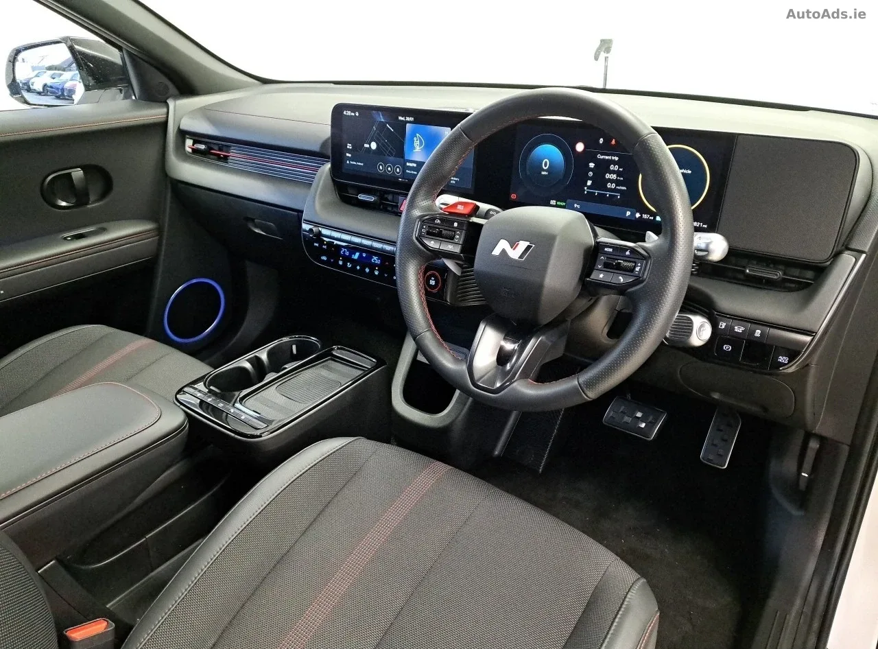 2025 Hyundai IONIQ 5 – photo 8