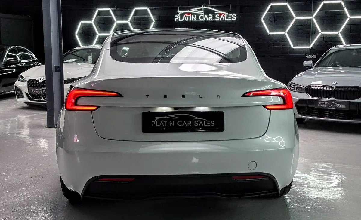 2025 Tesla Model 3 – photo 12