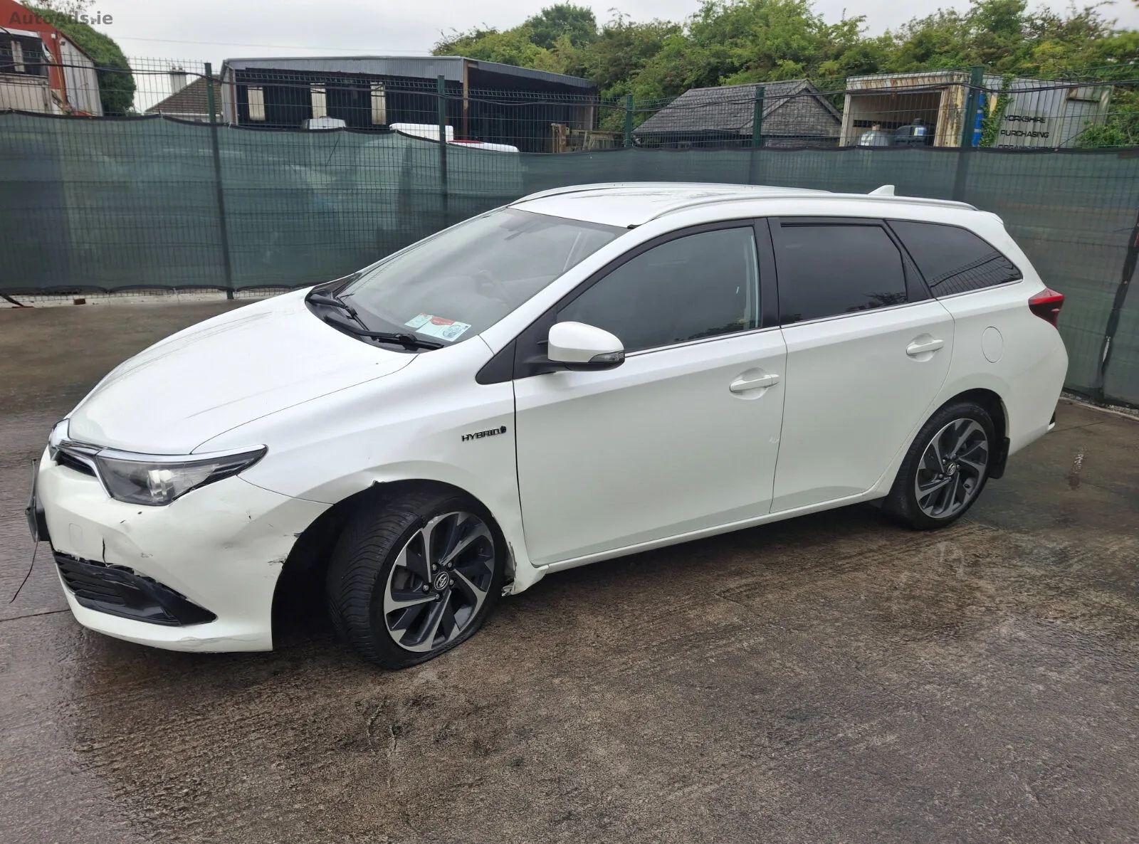 2015 Toyota Auris – photo 2