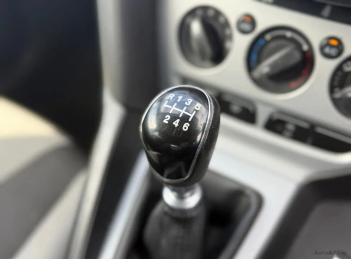 2015 Ford Focus – photo 13