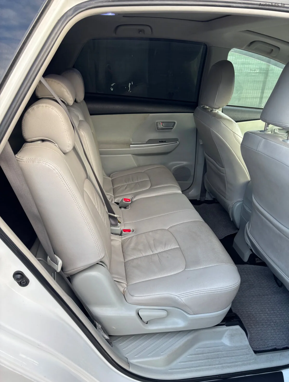 2013 Toyota Prius – photo 10