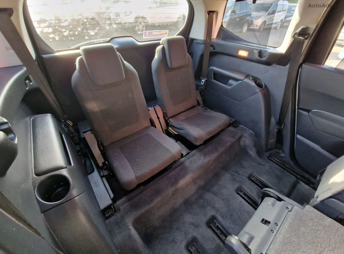 2014 Peugeot 5008 – photo 15