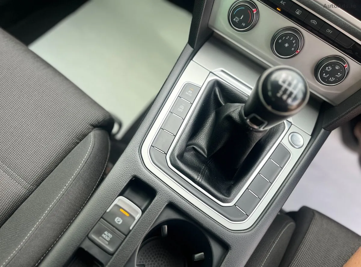 2018 Volkswagen Passat – photo 13