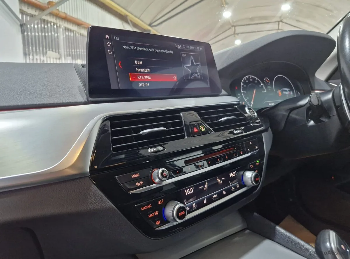 2019 BMW 5-Series – photo 18