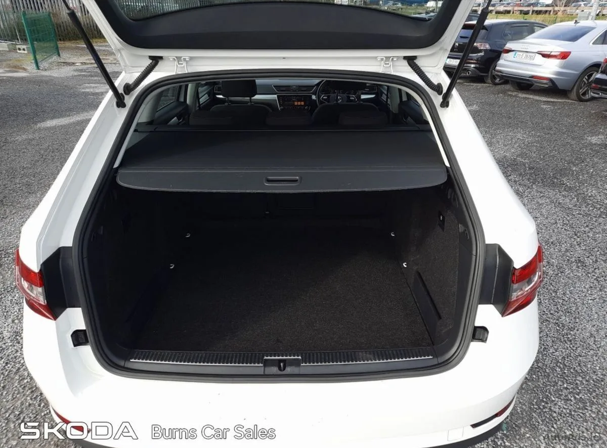 2021 Skoda Superb – photo 10