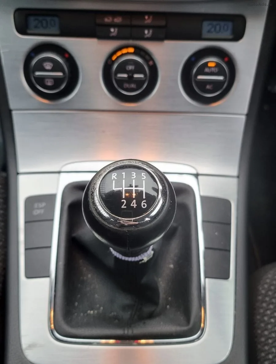 2010 Volkswagen Passat – photo 13