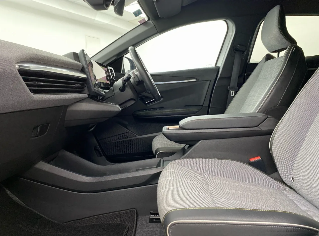 2023 Renault Megane E-Tech – photo 4