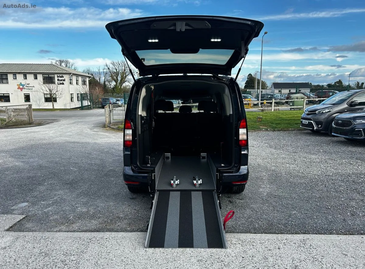 2026 Ford Tourneo Connect – photo 11