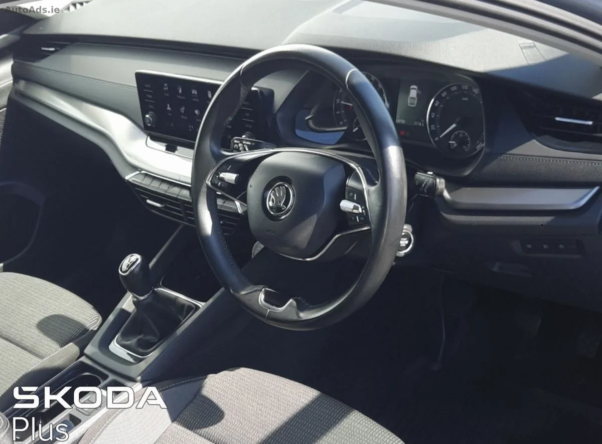 2023 Skoda Octavia – photo 5