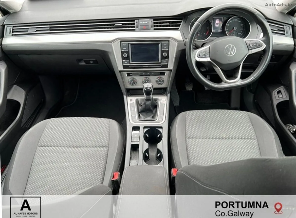 2021 Volkswagen Passat – photo 2