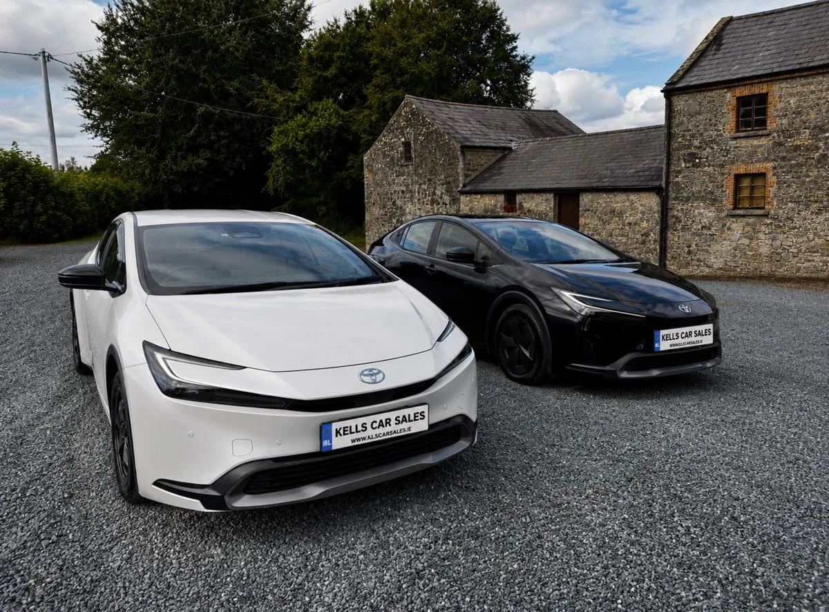 2023 Toyota Prius – photo 3