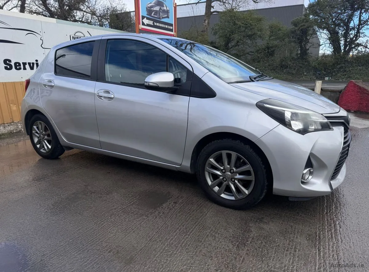 2016 Toyota Yaris – photo 3