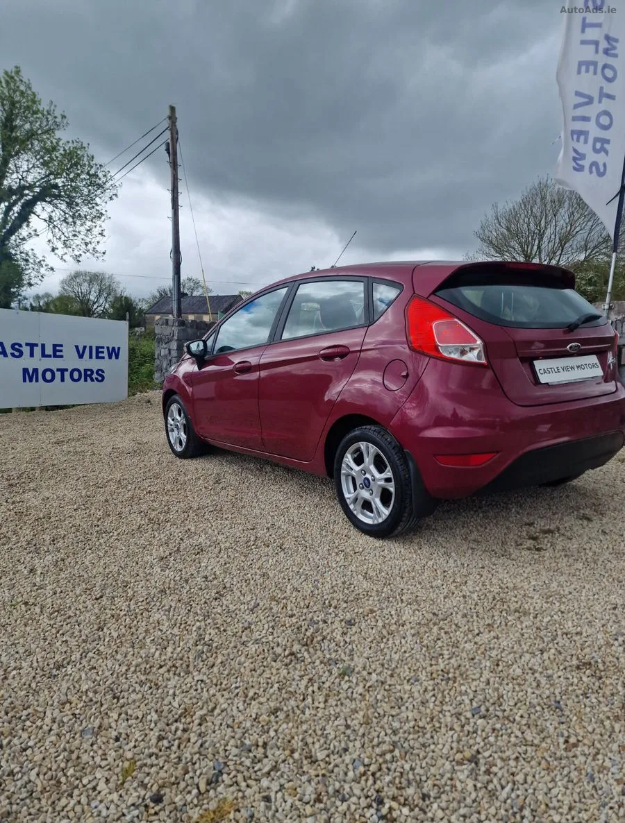 2014 Ford Fiesta – photo 8