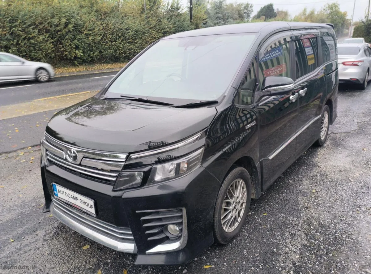 2016 Toyota Voxy – photo 3