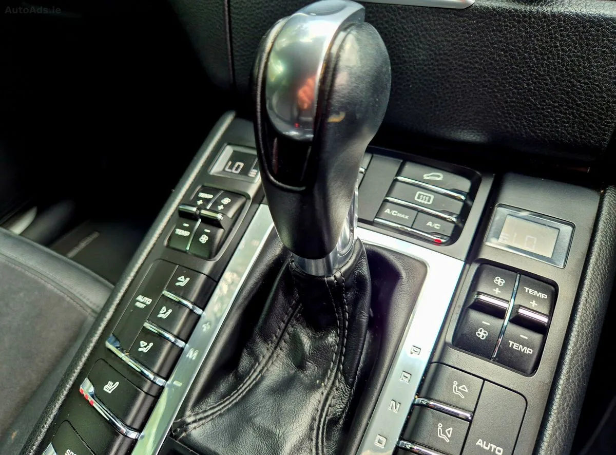2018 Porsche Macan – photo 18