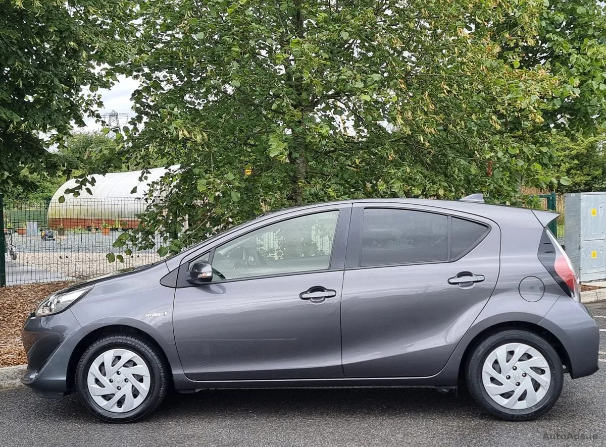 2019 Toyota Aqua – photo 8