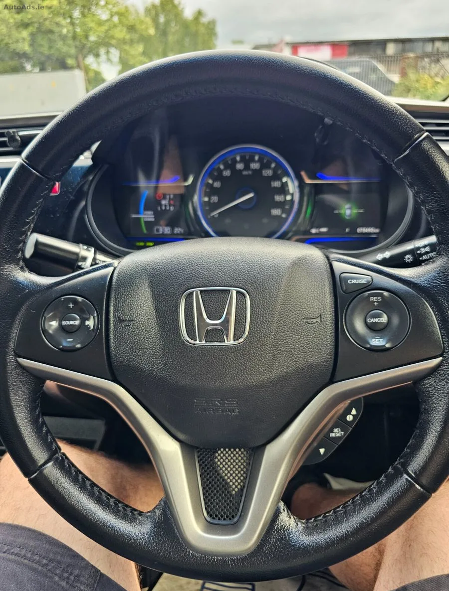 2015 Honda Grace – photo 13