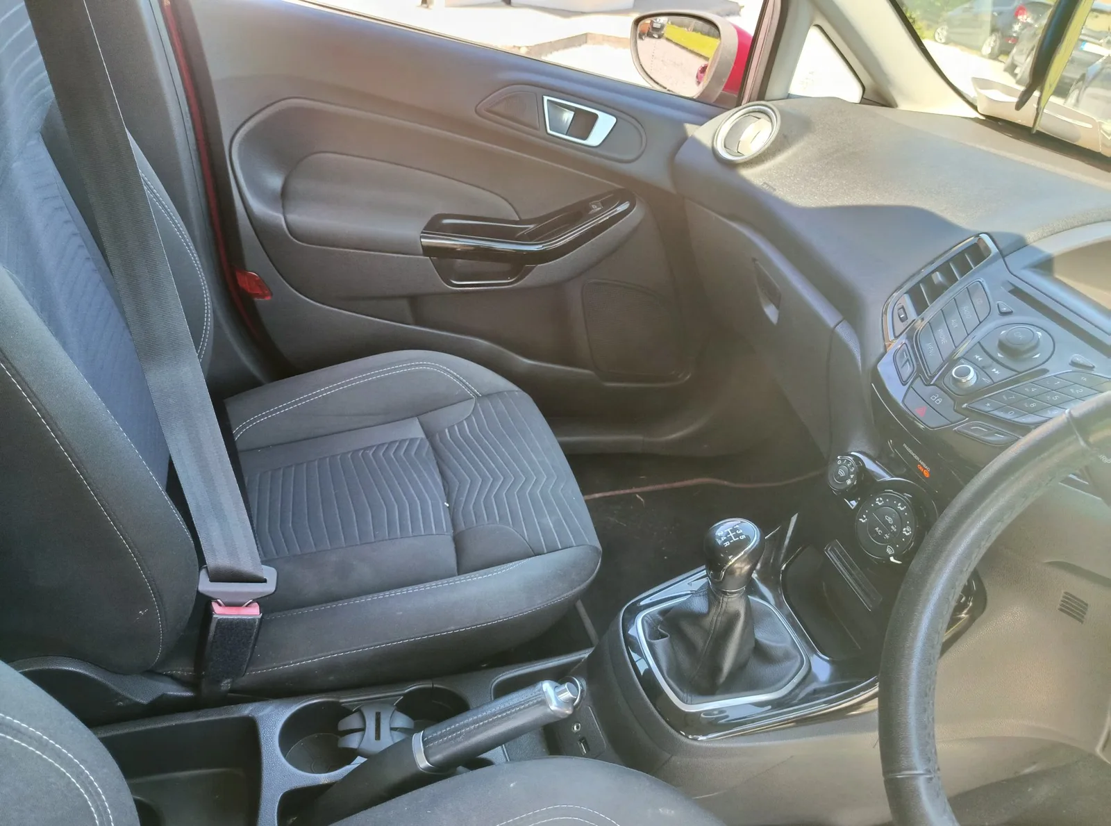 2014 Ford Fiesta – photo 10