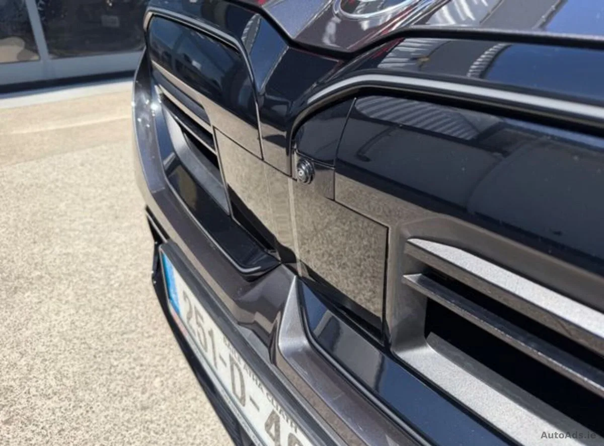 2025 BMW M5 – photo 11